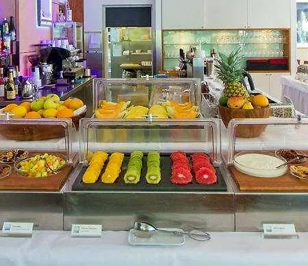 Hotell Qube Bahnstadt 4*